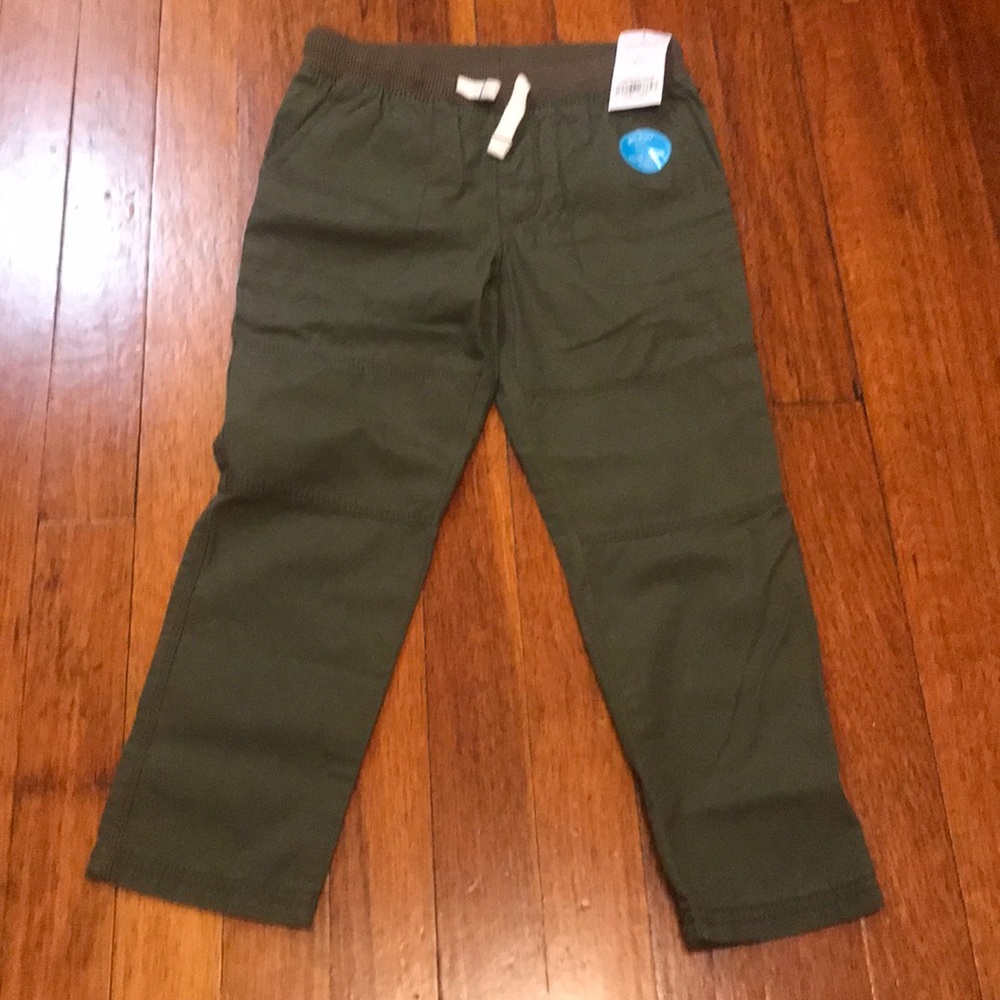 Brand new Carter’s cargo pants for toddler